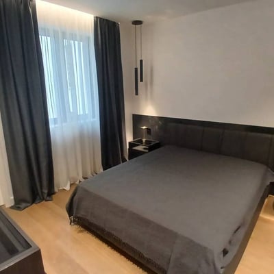Alquiler de un lujoso y espacioso apartamento de 4 habitaciones, 170 m², Vračar, Belgrado, Serbia